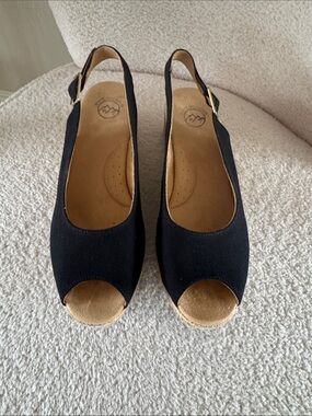 White Mountain Black Peep-Toe Slingback Wedges